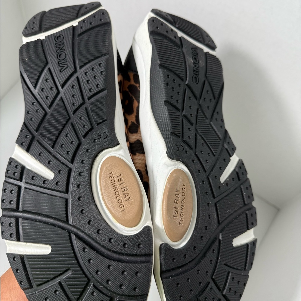 VIONIC Sneakers Low Top 335 Tourney 1st Ray Technology Cheetah Print 11 - Picture 10 of 10